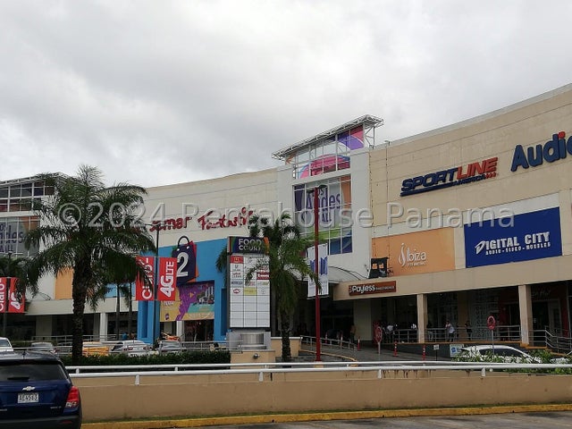 Prime Commercial Space in Los Andes Mall